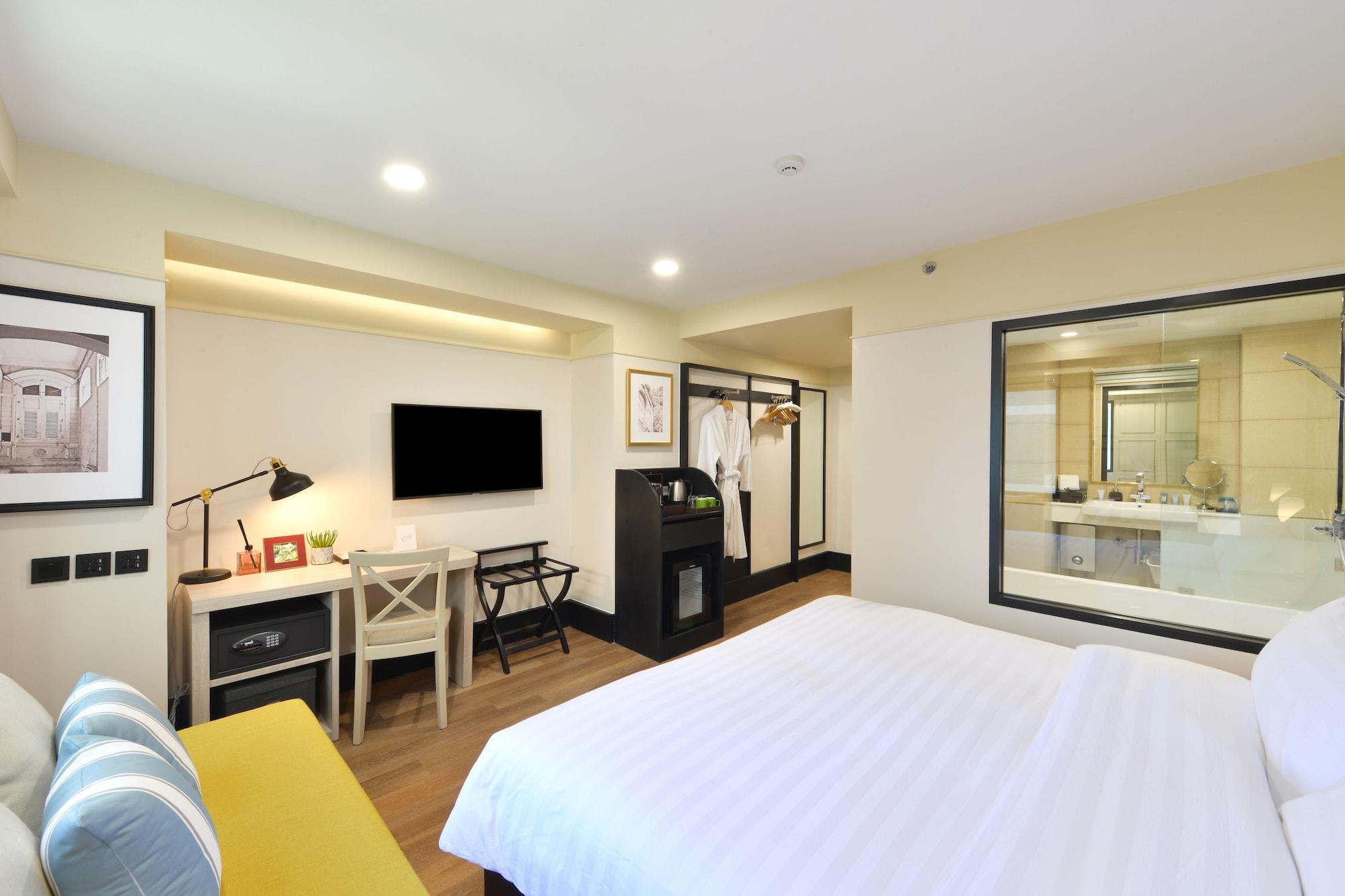 Oakwood Hotel & Residence Bangkok Sha Plus Certified Exterior photo